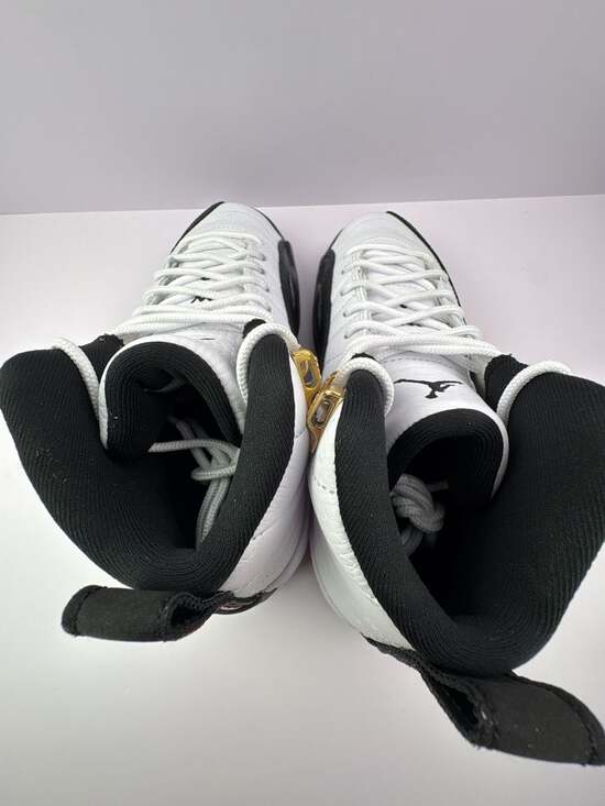 Jordan 12 Retro GS White / Black Taxi – size 3.5Y main image 5